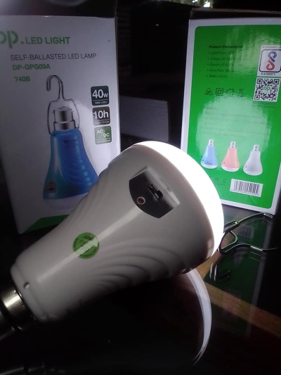 Rechargeable LED bulb